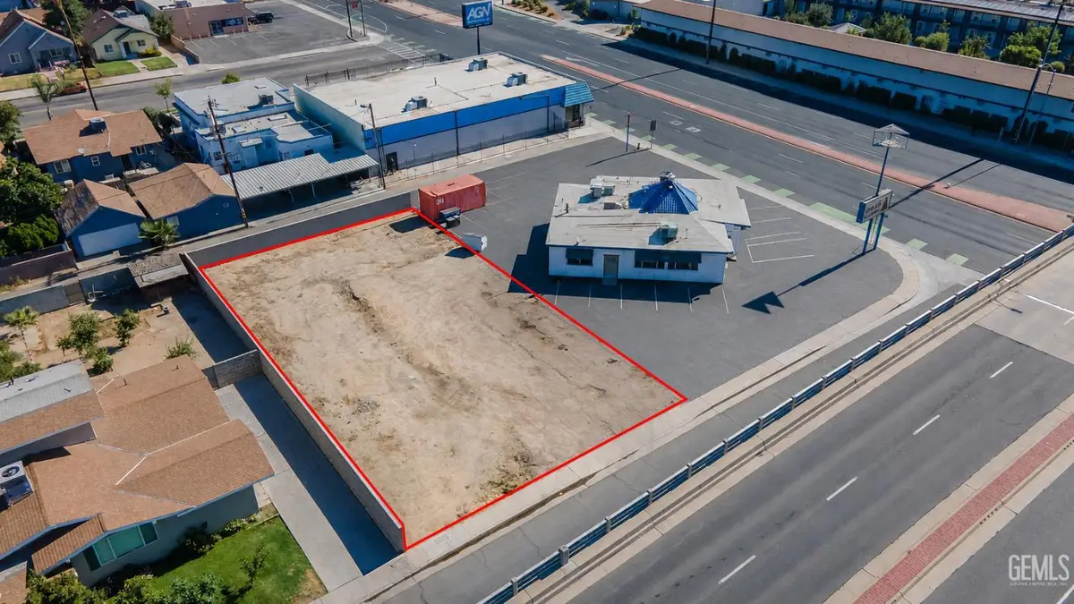 110 TRUXTUN AVENUE, Bakersfield, CA 93301 - #1