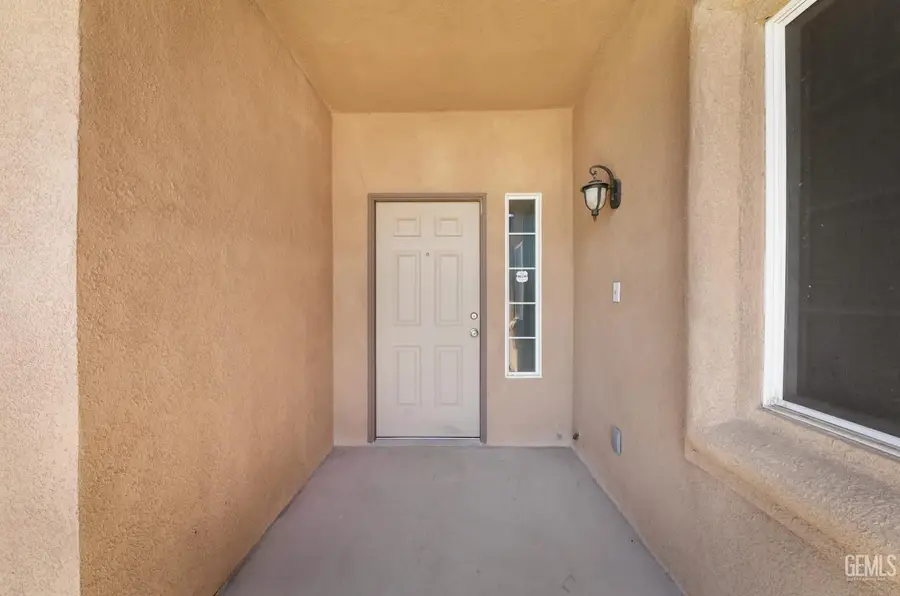 5502 EL PALACIO DRIVE, Bakersfield, CA 93307 - #3