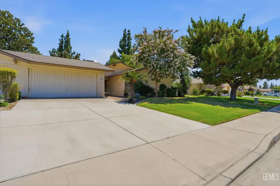5809 CYPRESS POINT DRIVE, Bakersfield, CA 93309 - #3