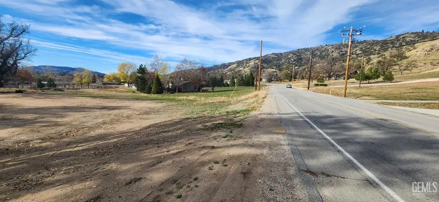 26600 BEAR VALLEY ROAD, Tehachapi, CA 93561 - #2