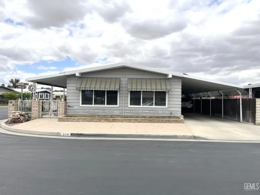400 E ROBERTS LANE #104, Bakersfield, CA 93308 - #2