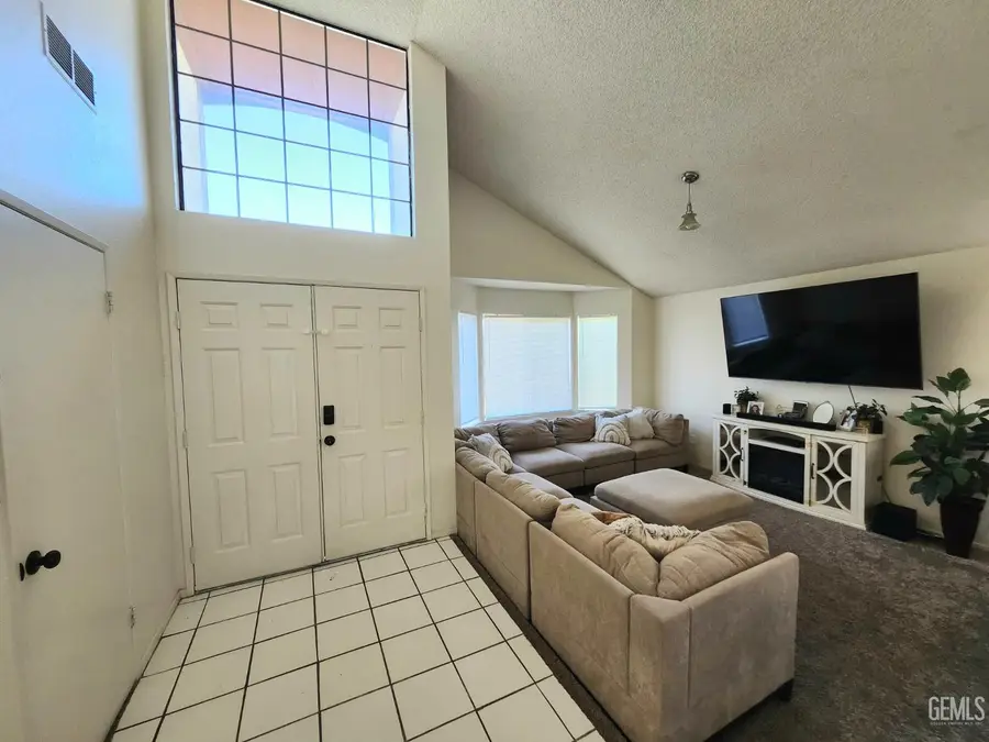 2301 KELSO PEAK AVENUE, Bakersfield, CA 93304 - #2