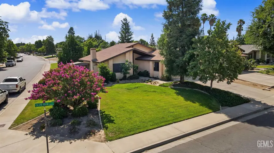 3800 CLUB RUN, Bakersfield, CA 93309 - #3