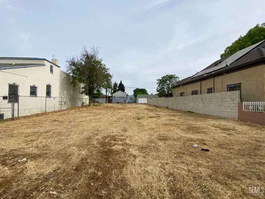 724 OREGON STREET, Bakersfield, CA 93305 - #3