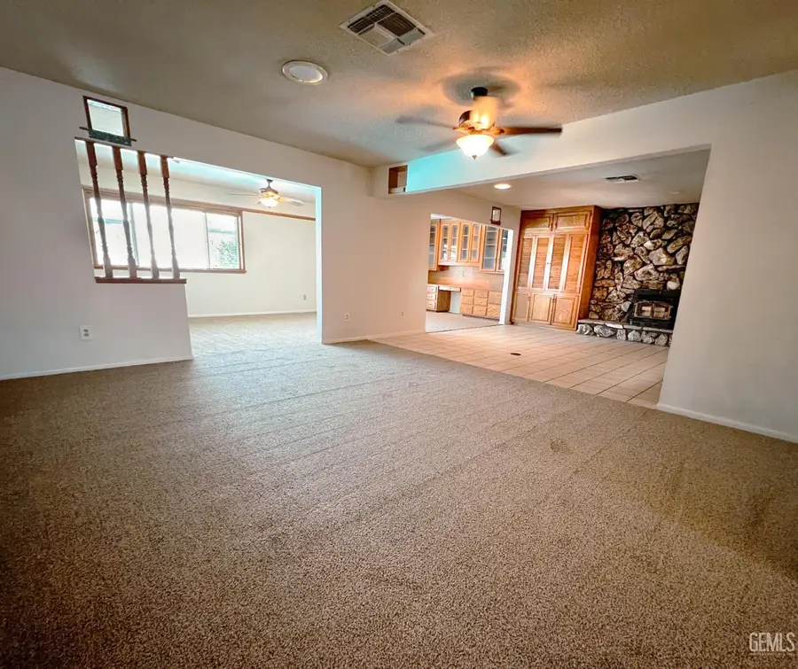 2113 WESTMINSTER DRIVE, Bakersfield, CA 93309 - #2