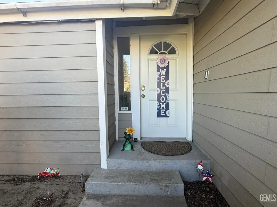 3309 DEMING COURT, Bakersfield, CA 93309 - #3