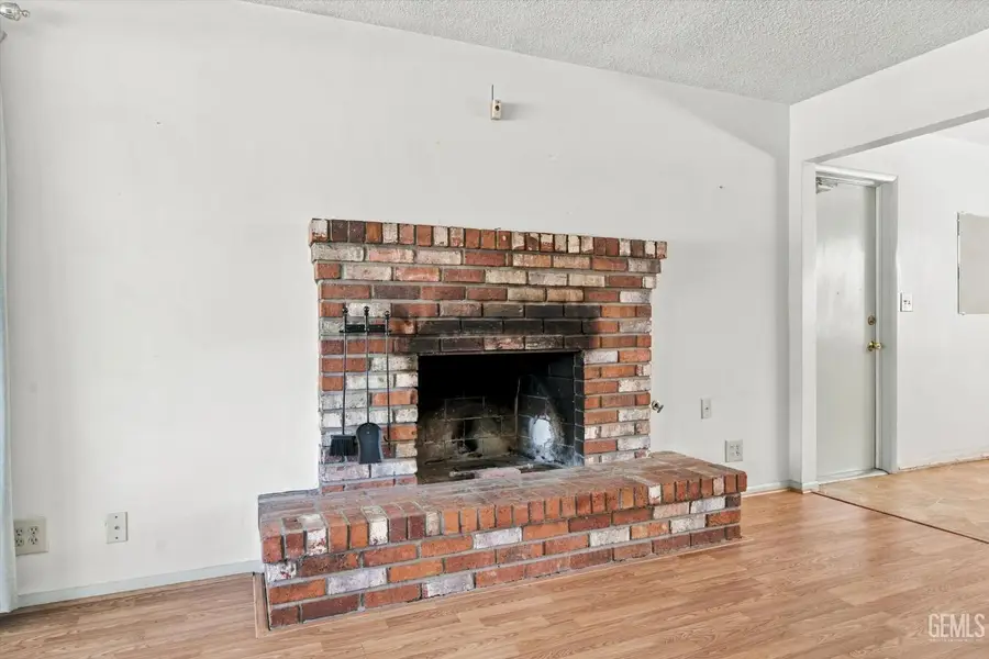 414 BRENTWOOD DRIVE, Tehachapi, CA 93561 - #2