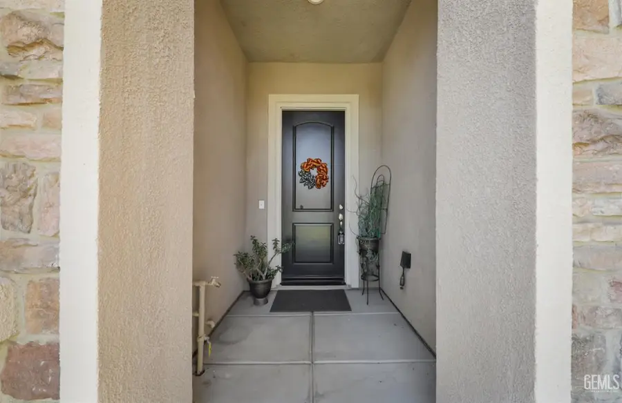 9801 TALLIN PLACE, Bakersfield, CA 93306 - #3