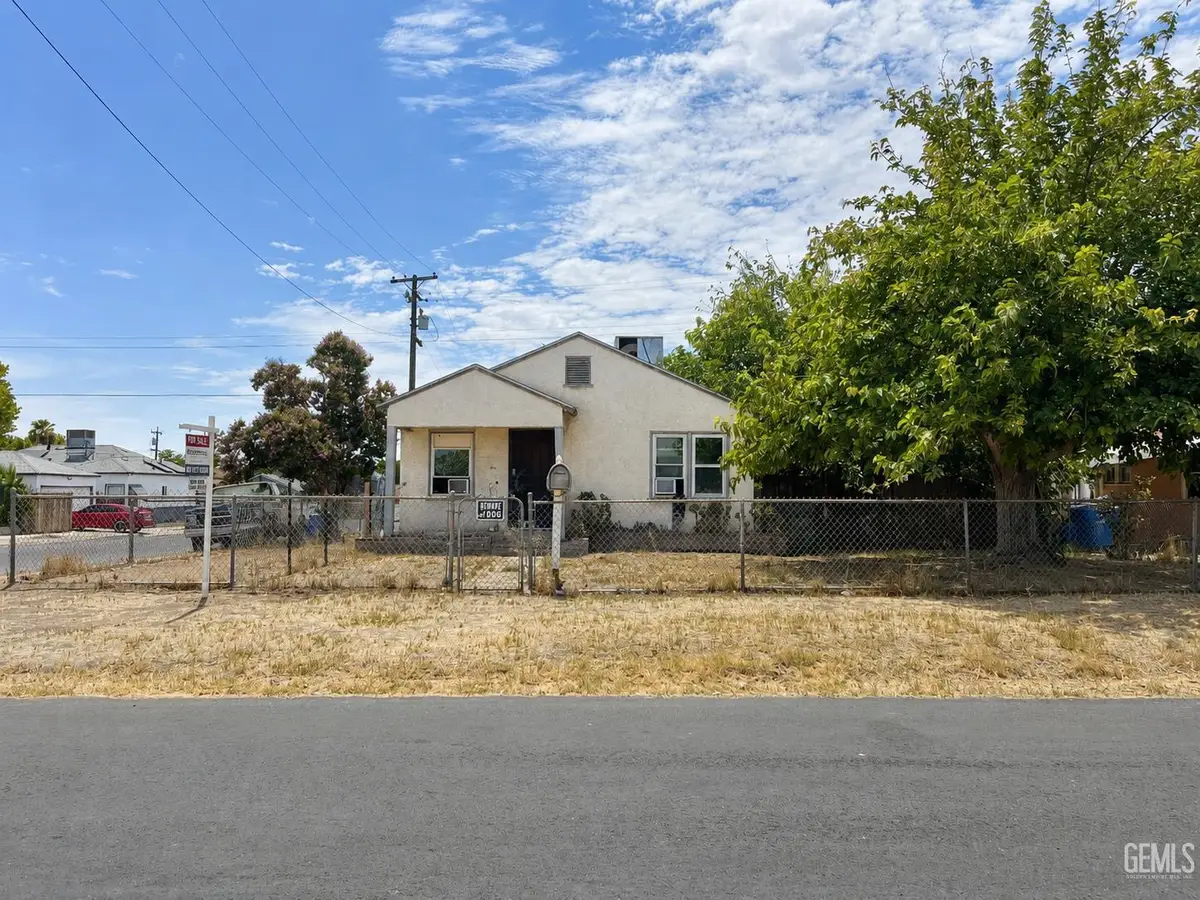 301 MINNER AVENUE, Bakersfield, CA 93308 - #1