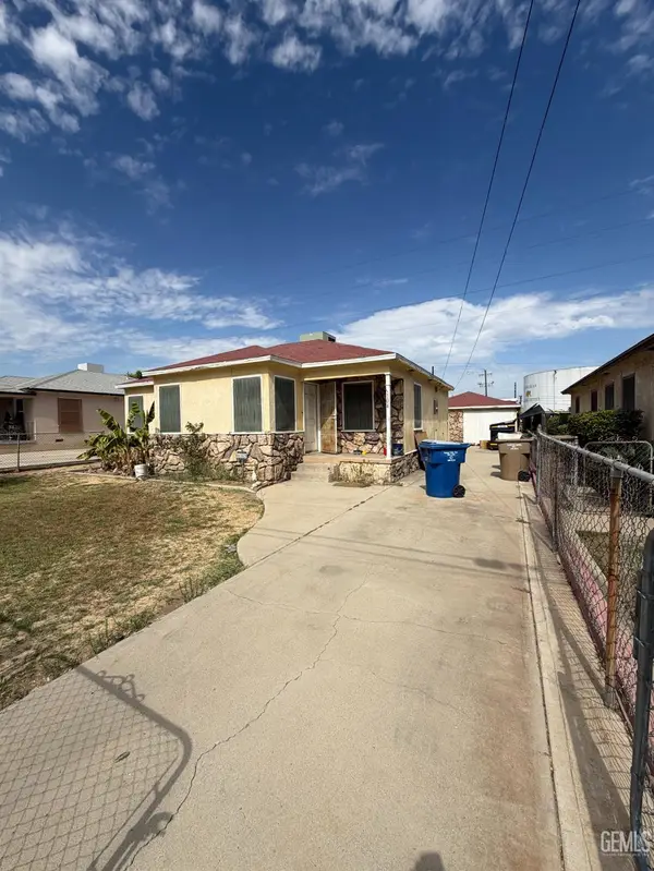 1104 GLADE STREET, Bakersfield, CA 93308