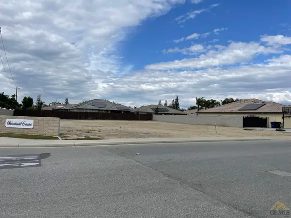 868 PINE CONE STREET, Shafter, CA 93263