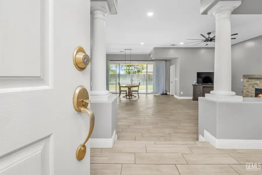 3003 BOULDER RIDGE LANE, Bakersfield, CA 93313 - #3