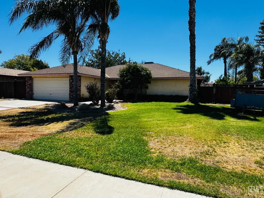 6009 PHYLLIS STREET, Bakersfield, CA 93313 - #2