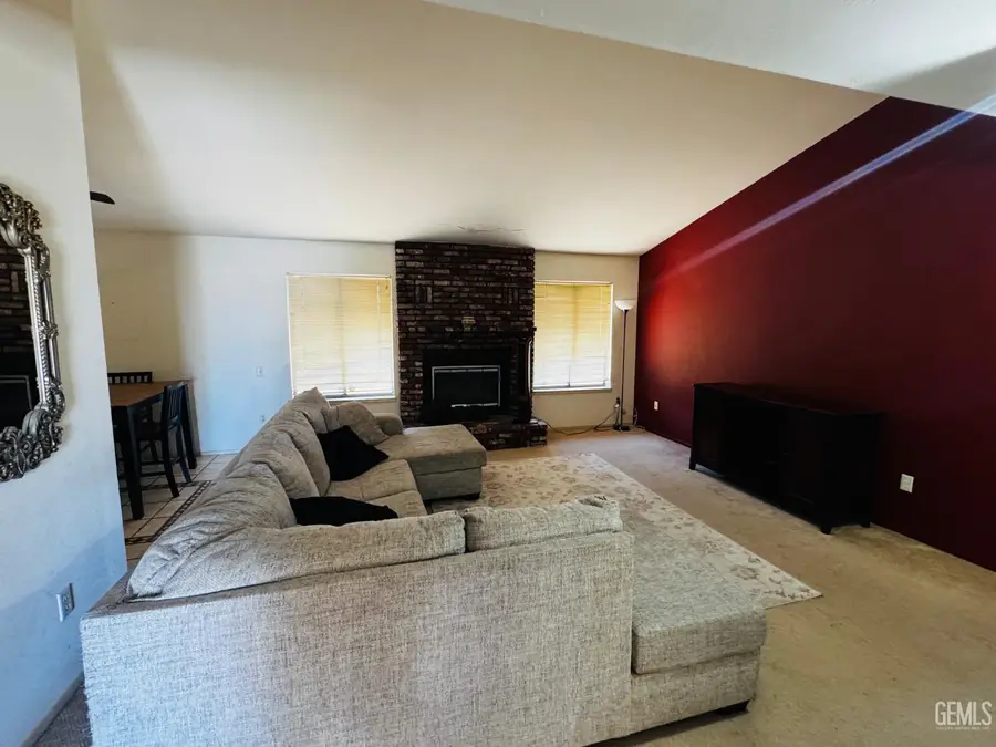 6009 PHYLLIS STREET, Bakersfield, CA 93313 - #3