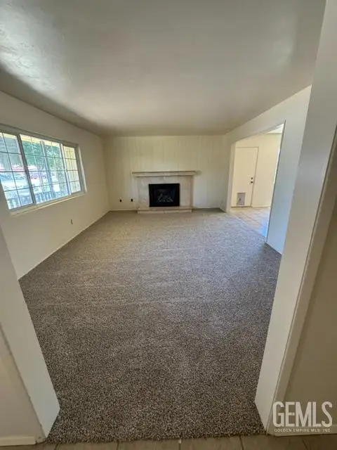 4705 WINNERS CIRCLE, Bakersfield, CA 93309 - #2