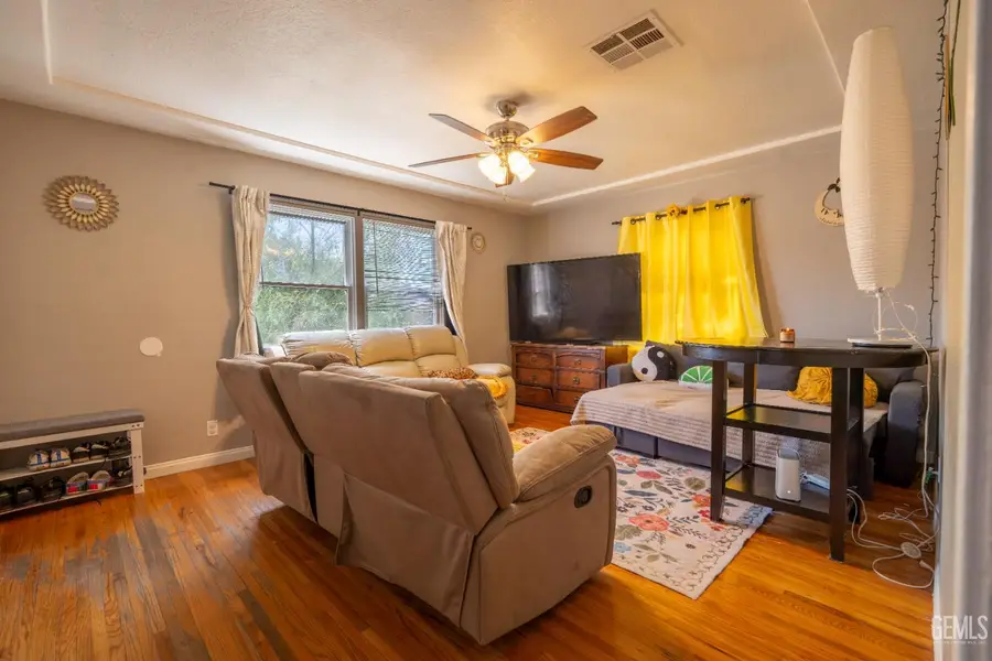 424 WILSON AVENUE, Bakersfield, CA 93308 - #3