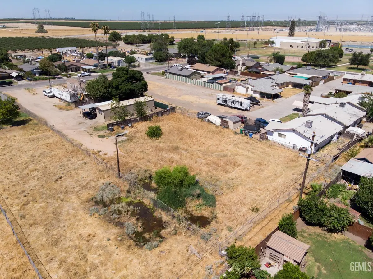415 SUDAN AVENUE #A, Buttonwillow, CA 93206 - #1