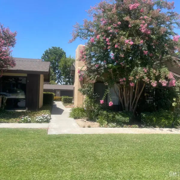 4800 TREANNA AVENUE #U11B, Bakersfield, CA 93309