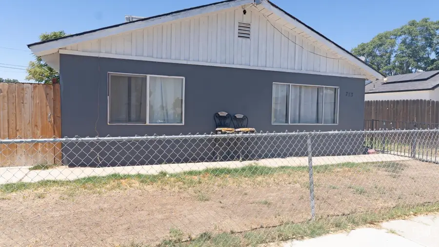 713 IRIS STREET, Bakersfield, CA 93308 - #2