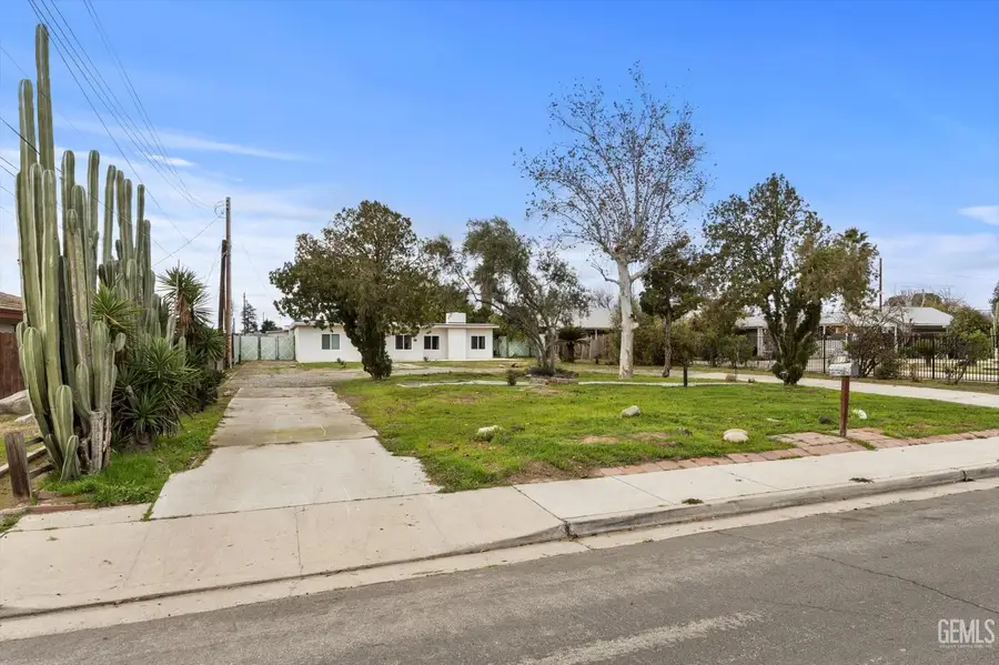 911 BALDWIN ROAD, Bakersfield, CA 93304 - #3