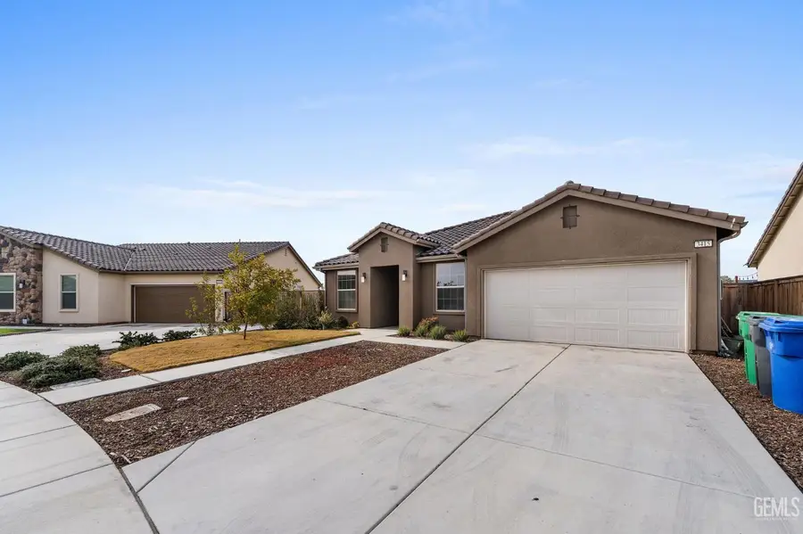 3415 FALLING BROOK LANE, Shafter, CA 93263 - #3
