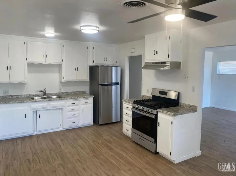 1400 IVAN AVENUE, Bakersfield, CA 93304 - #2