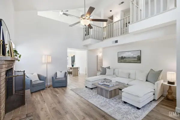 13217 SEANN COURT, Bakersfield, CA 93314