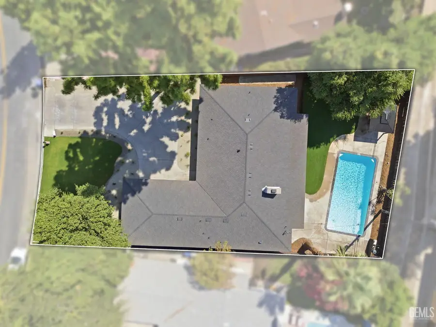 958 FAIRWAY DRIVE, Bakersfield, CA 93309 - #2