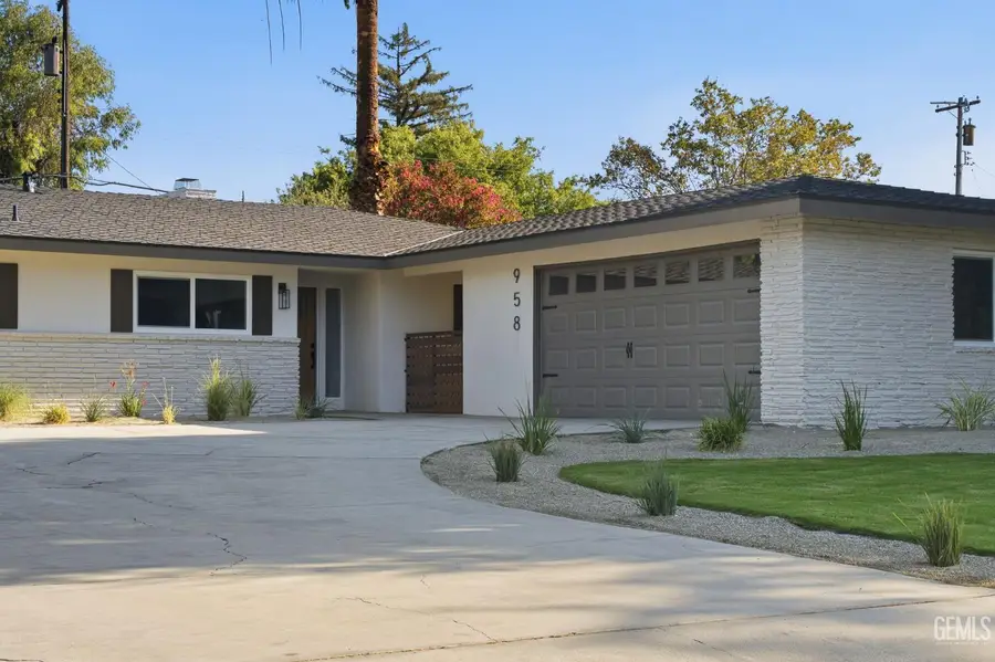 958 FAIRWAY DRIVE, Bakersfield, CA 93309 - #3