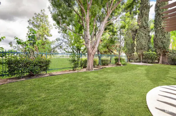 5204 BOULDER CREEK PLACE, Bakersfield, CA 93312