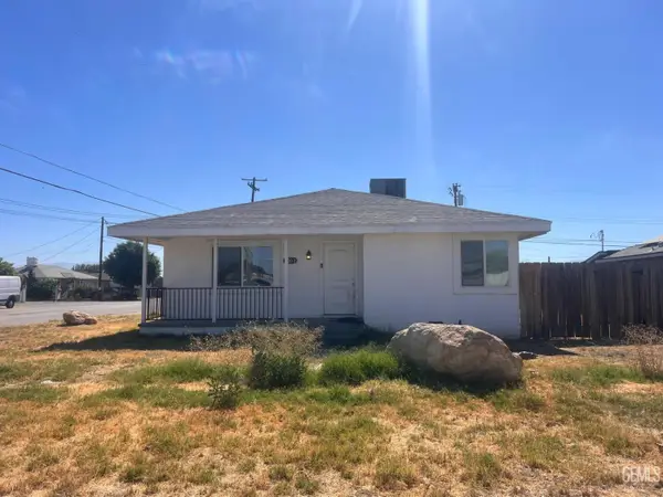 9302 GLADYS STREET, Bakersfield, CA 93307
