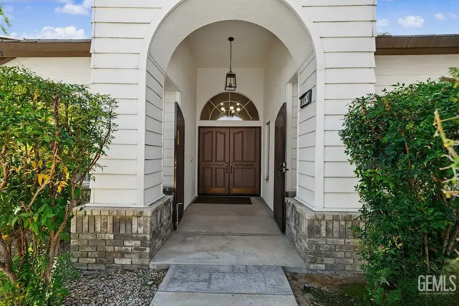 8711 DALBY COURT, Bakersfield, CA 93313 - #3