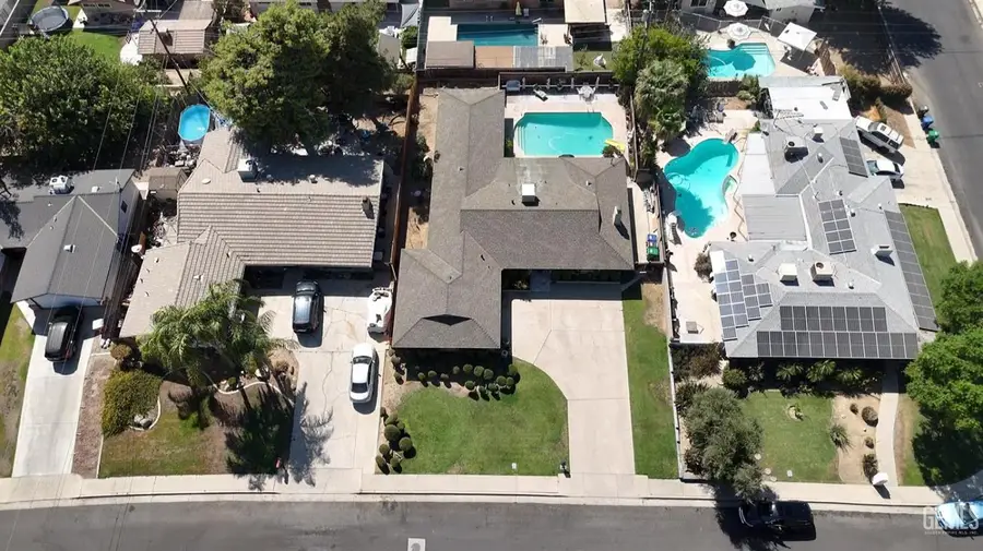 3774 DALEHURST DRIVE, Bakersfield, CA 93306 - #2