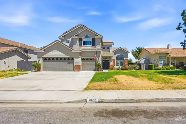 9922 BALVANERA AVENUE, Bakersfield, CA 93312