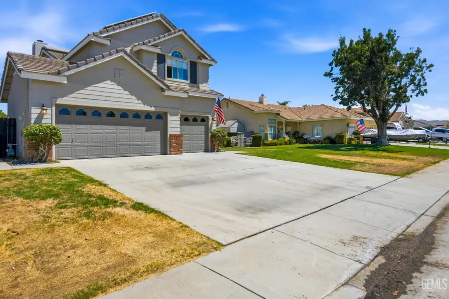 9922 BALVANERA AVENUE, Bakersfield, CA 93312 - #3