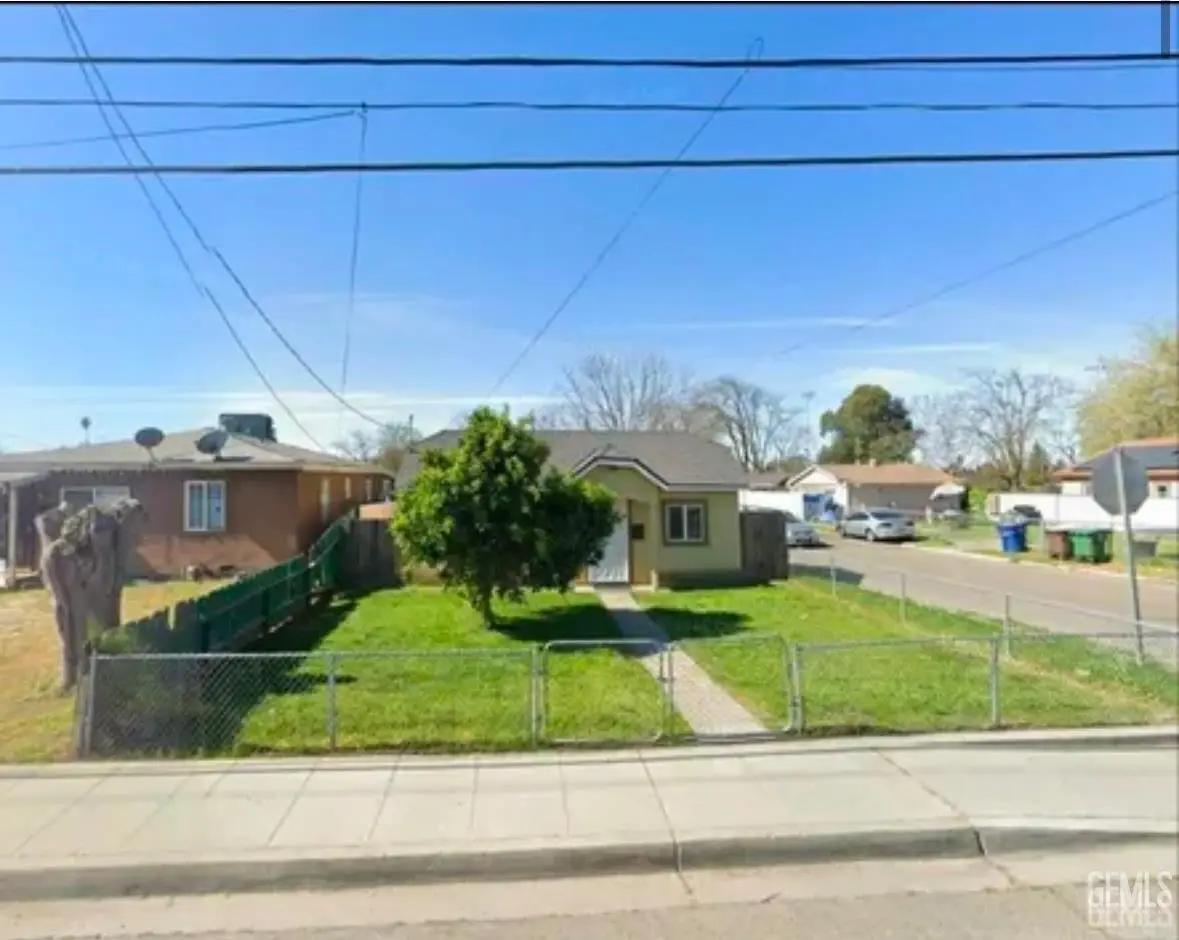 325 N 15TH STREET, Chowchilla, CA 93610 - #1