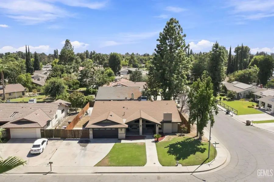 6805 SADDLEBACK DRIVE, Bakersfield, CA 93309 - #2