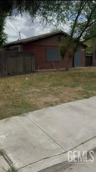 9817 GLENN STREET, Bakersfield, CA 93312