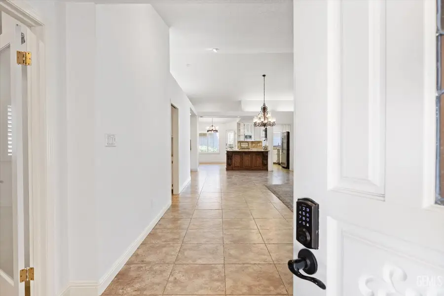 5411 MUIRFIELD DRIVE, Bakersfield, CA 93306 - #2
