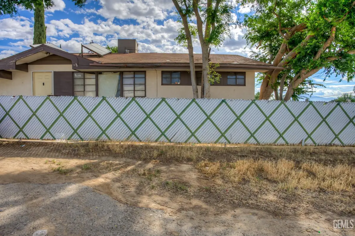 2701 N INYO STREET, Bakersfield, CA 93305 - #1