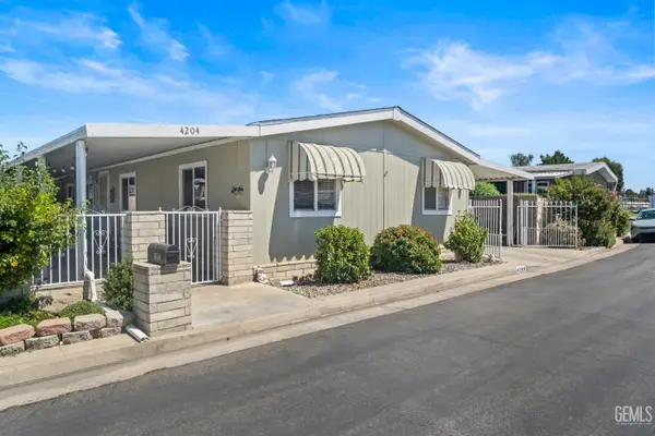 4204 KING ARTHUR COURT, Bakersfield, CA 93301