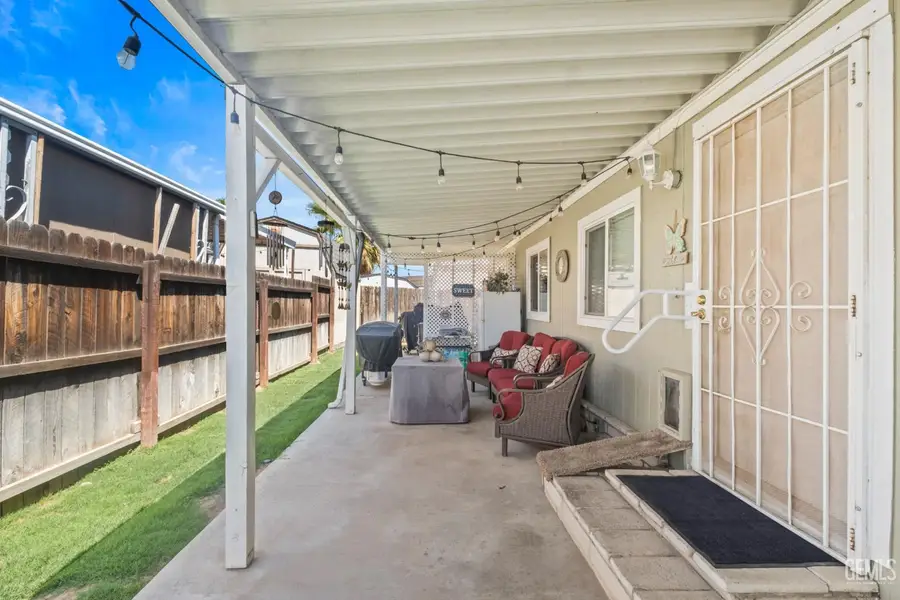 4204 KING ARTHUR COURT, Bakersfield, CA 93301 - #3