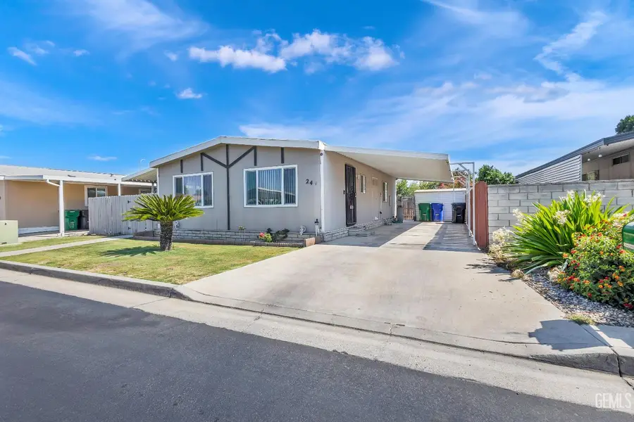 400 E ROBERTS LANE #24, Bakersfield, CA 93308 - #2