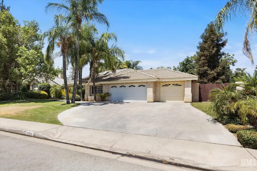 12712 DOVE CREEK DRIVE, Bakersfield, CA 93312 - #3