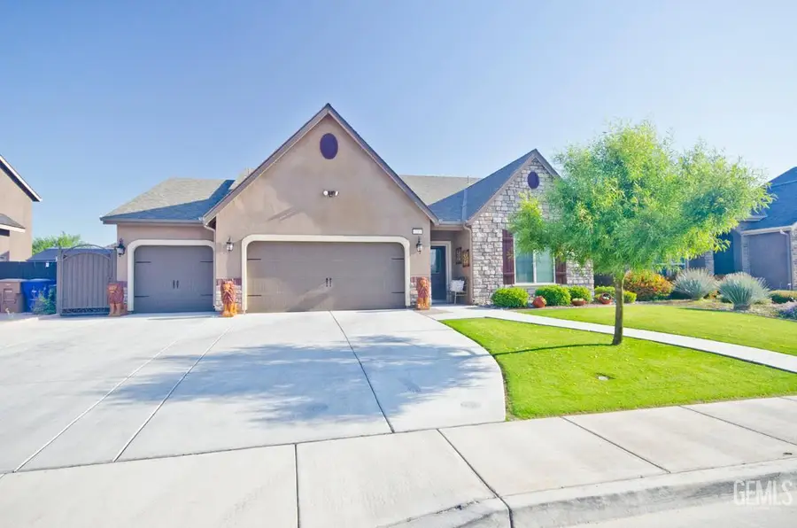 6215 PROVINCENTOWN AVE, Bakersfield, CA 93313 - #3