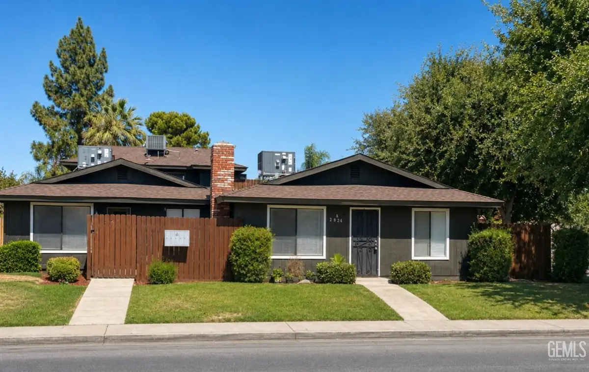 2824 N HALF MOON DRIVE, Bakersfield, CA 93309 - #1