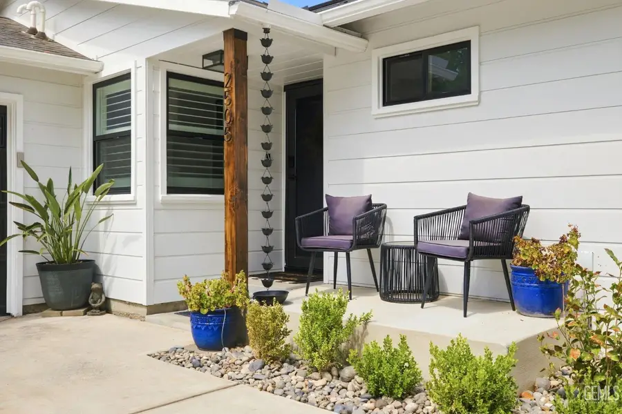 2505 BAY STREET, Bakersfield, CA 93301 - #3