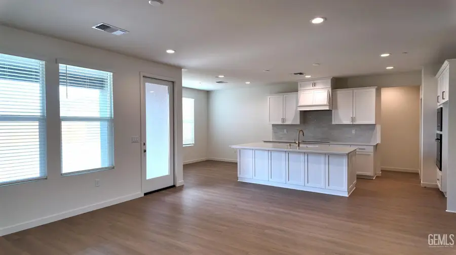506 LEVINE DRIVE, Bakersfield, CA 93314 - #2