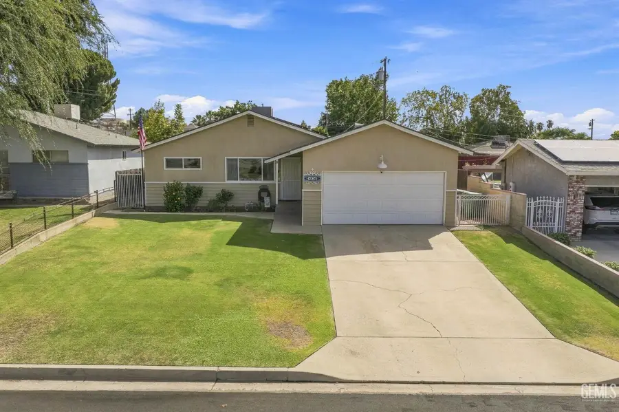 4824 N CHESTER, Bakersfield, CA 93308 - #2