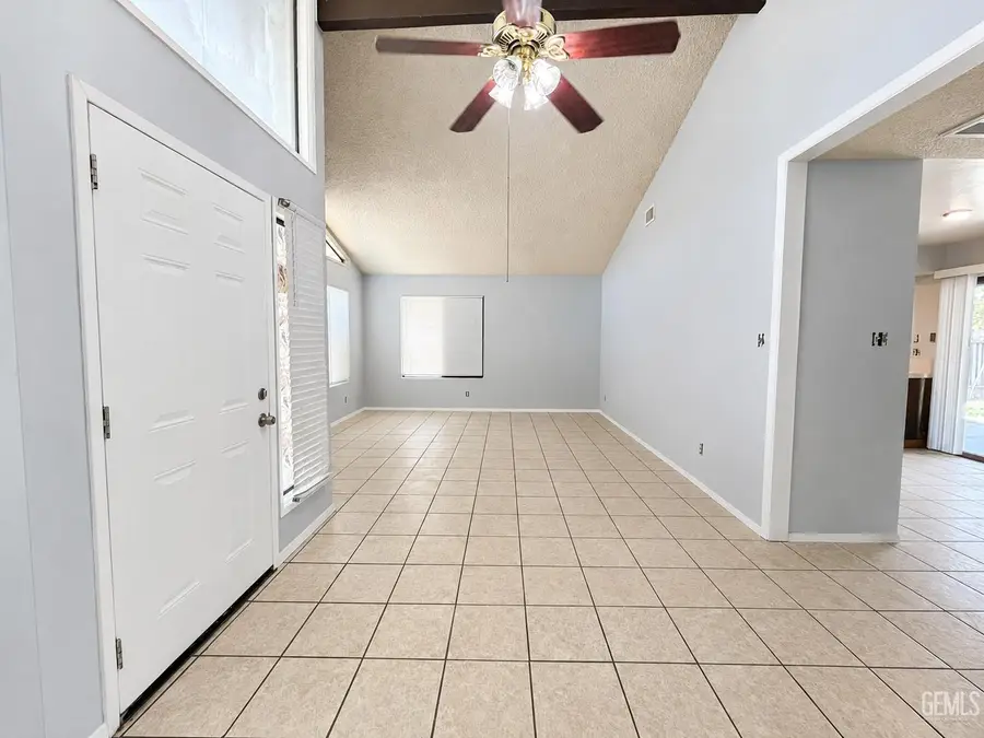 3213 S REAL ROAD, Bakersfield, CA 93309 - #3